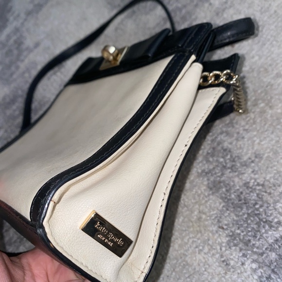Kate Spade sling bag - Picture 3 of 8